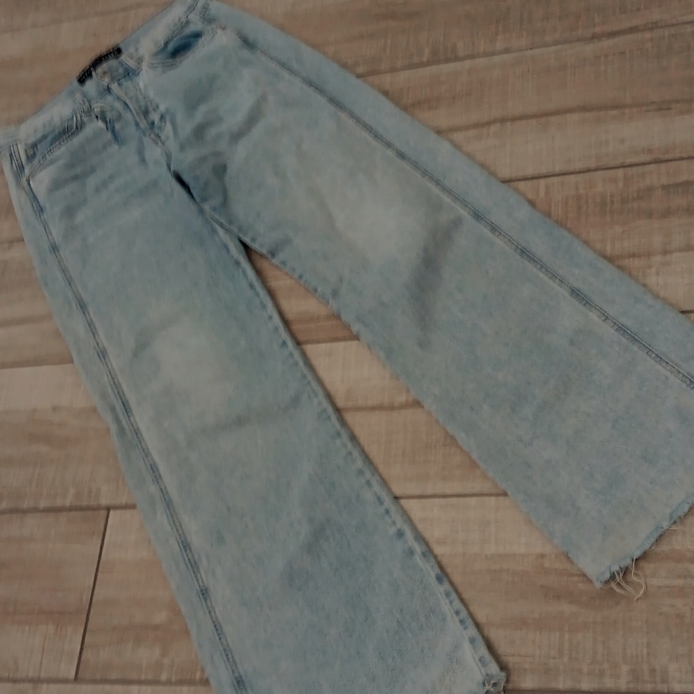 FLAW..VERONICA BEARD JEANS..TAYLOR..